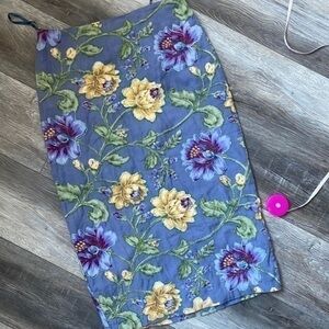 Ario skirt 100% rayon beautiful beaded purple and Merigold tones size Small